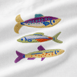 Übergroßes T-Shirt für Kinder Weißer Fischstapel