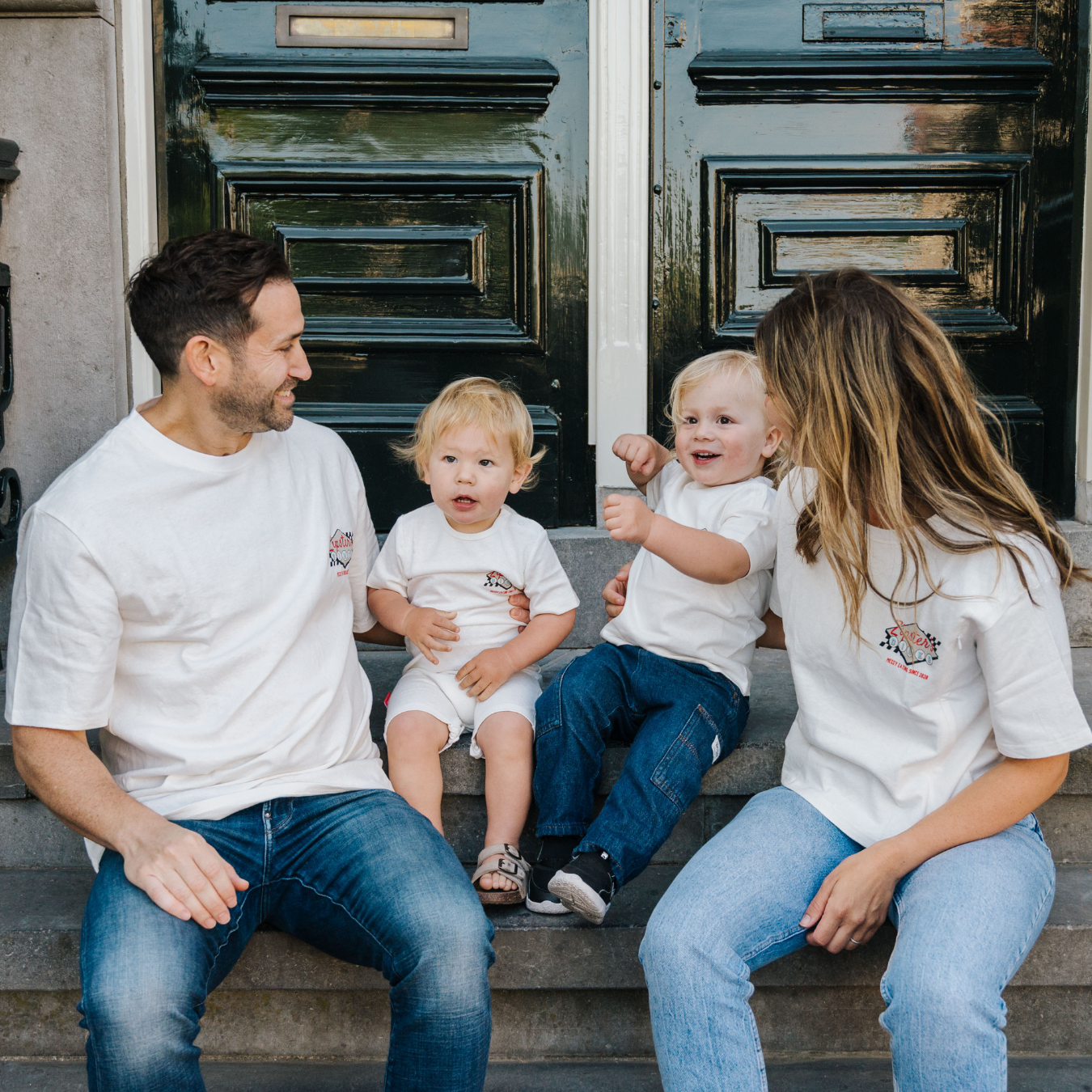 Women's Cropped Hemp Breastfeeding T-Shirt - Zipster's Diner