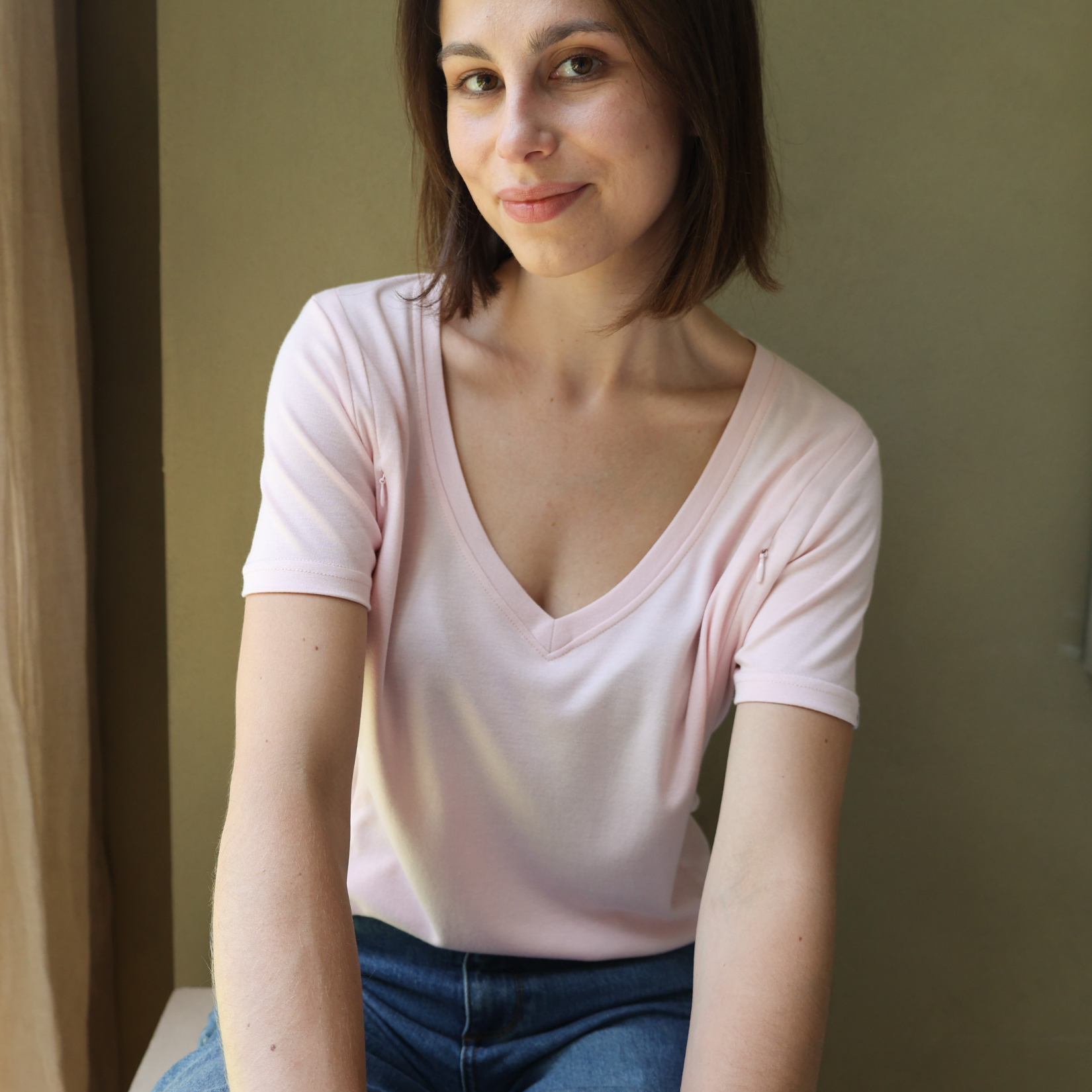 Breastfeeding T-Shirt V-Neck Pink