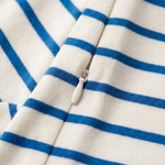 Verborgen ritsdetail op het nijntje gestreepte borstvoedings-T-shirt
