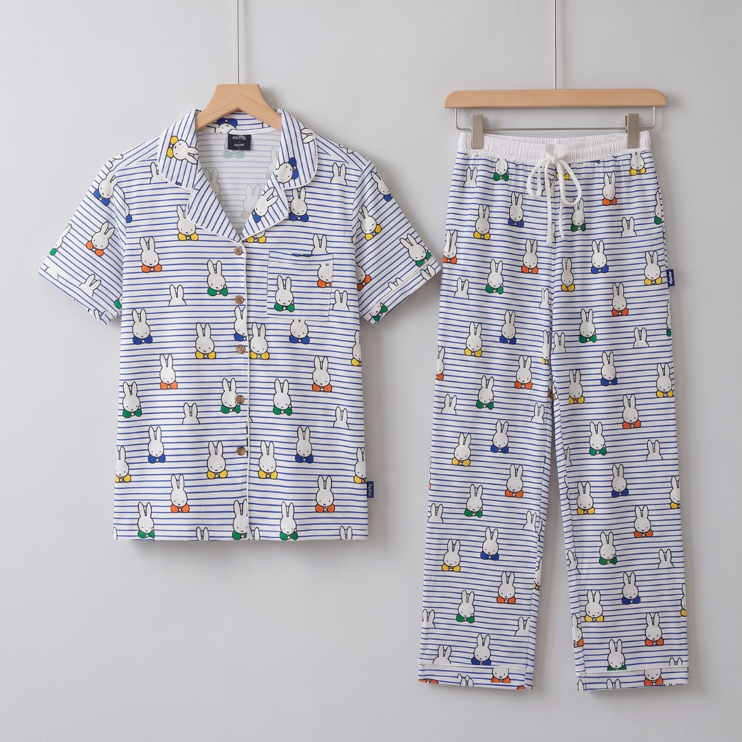Ensemble de pyjama en bambou « Peek-a-Boo Blue » pour filles Miffy, vue de face